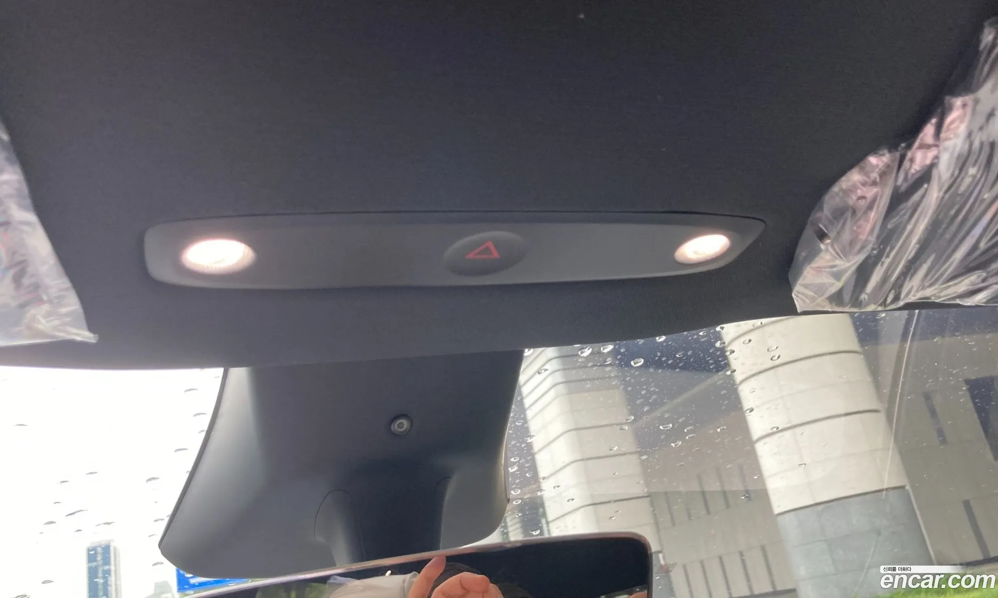 Tesla Model Y 2026 — 5