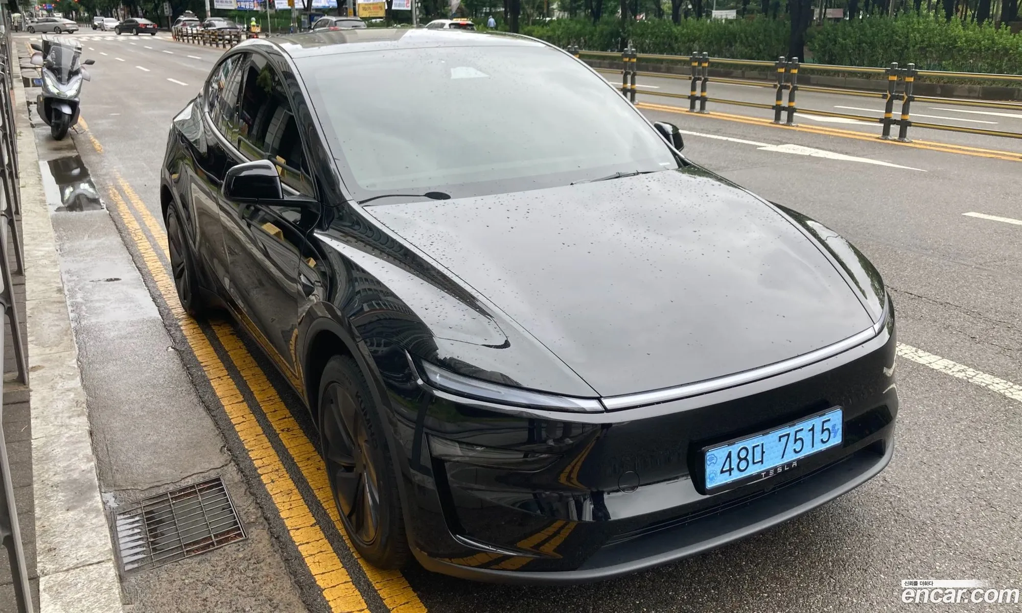 Tesla Model Y 2026 — 2