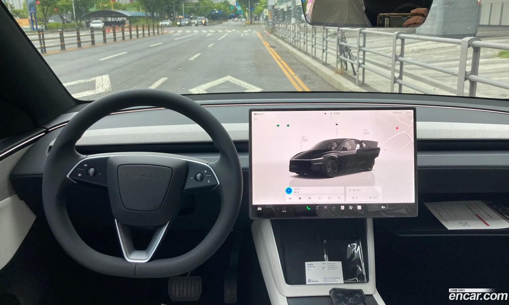 Tesla Model Y 2026 — 8