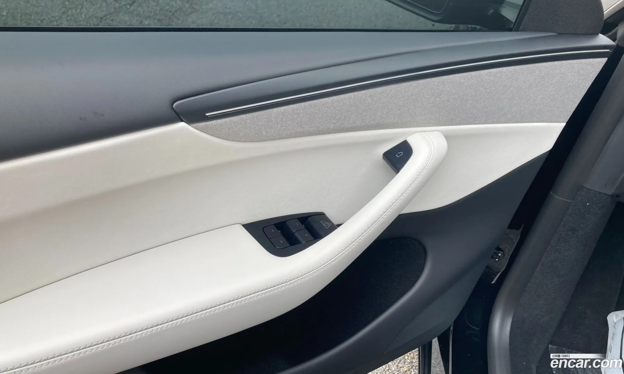 Tesla Model Y 2026 — 11