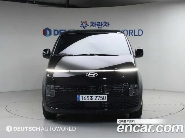 Hyundai Staria 2024 — 2