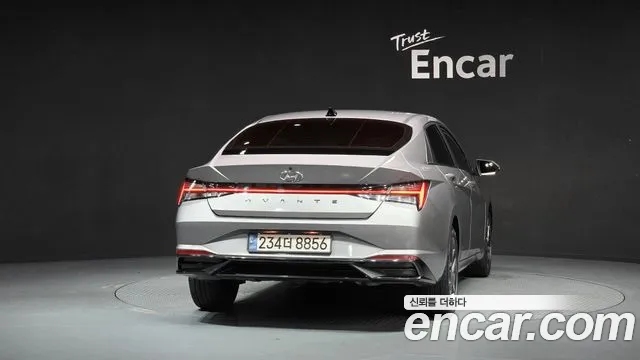 Hyundai Elantra 2021 — 3