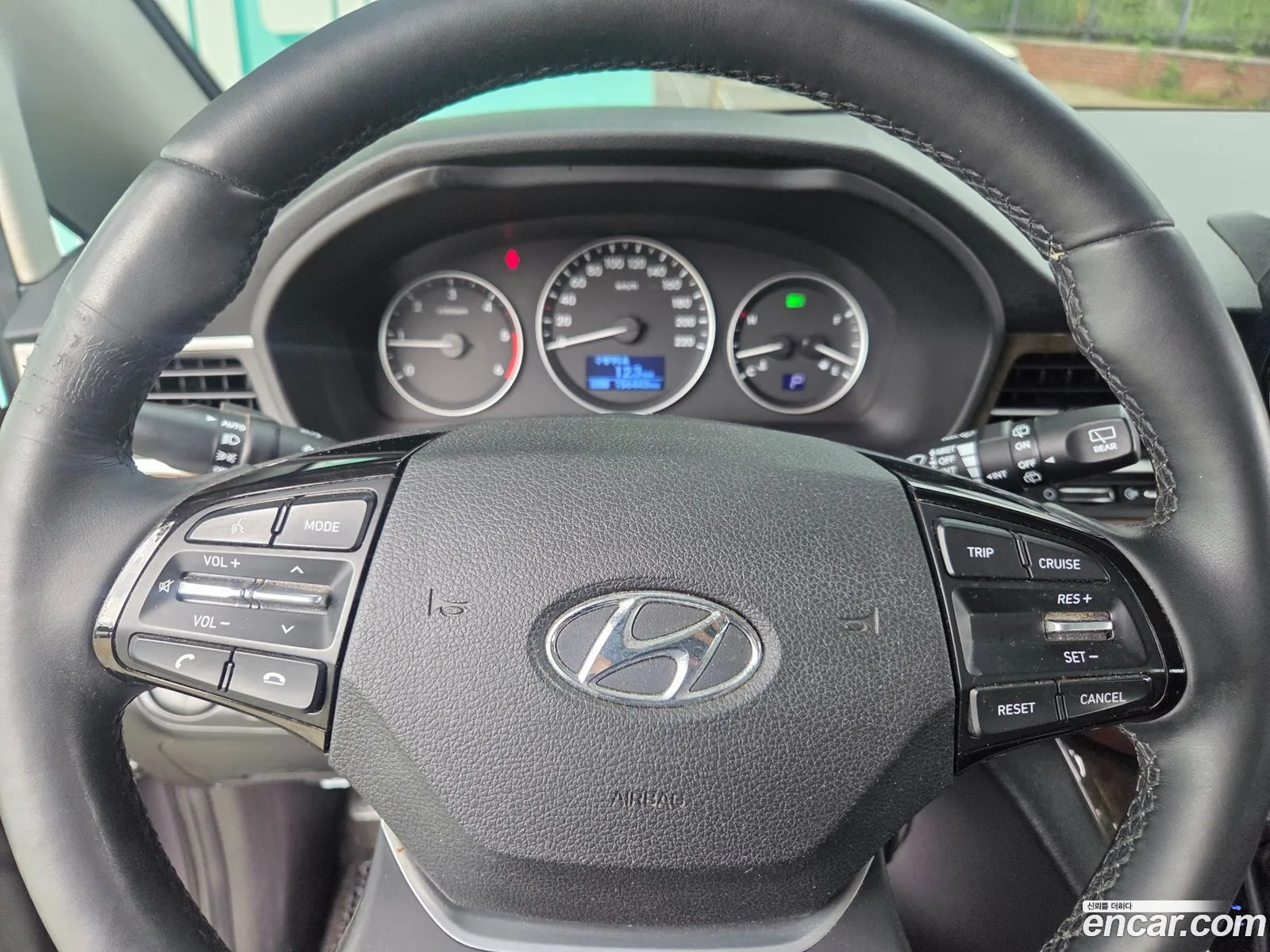 Hyundai Grand Starex 2019 — 16