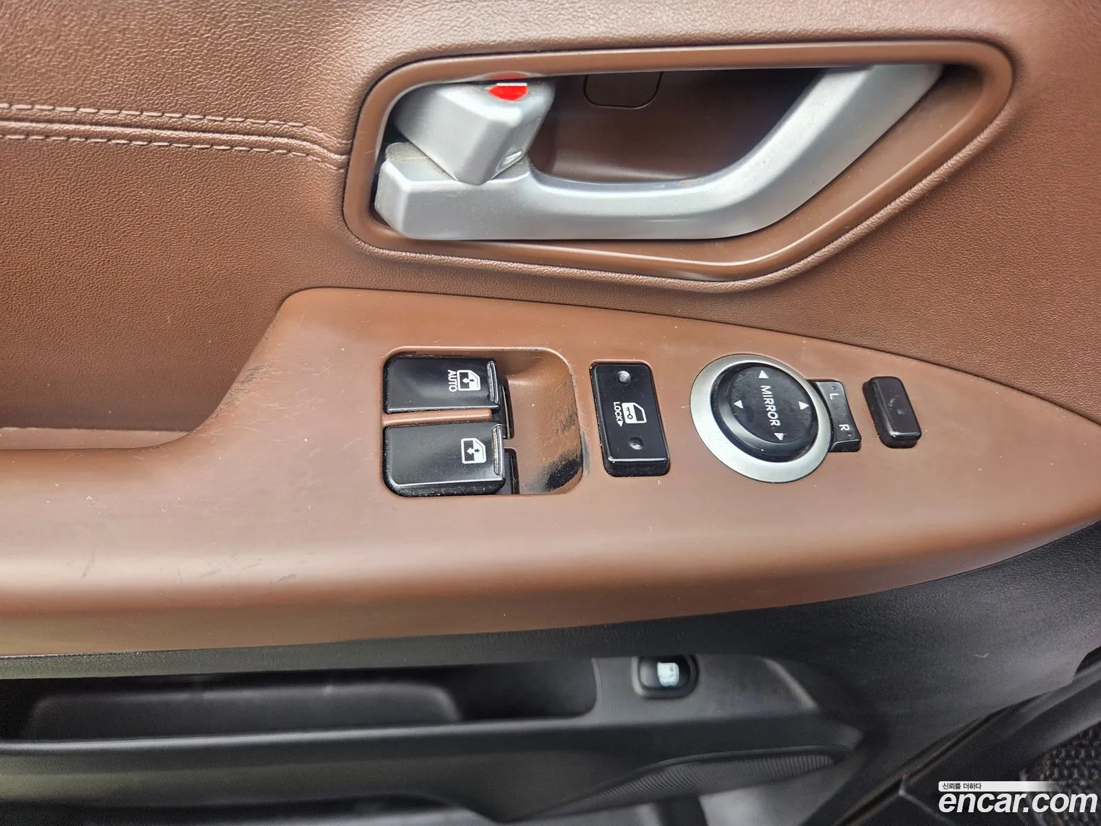 Hyundai Grand Starex 2019 — 18