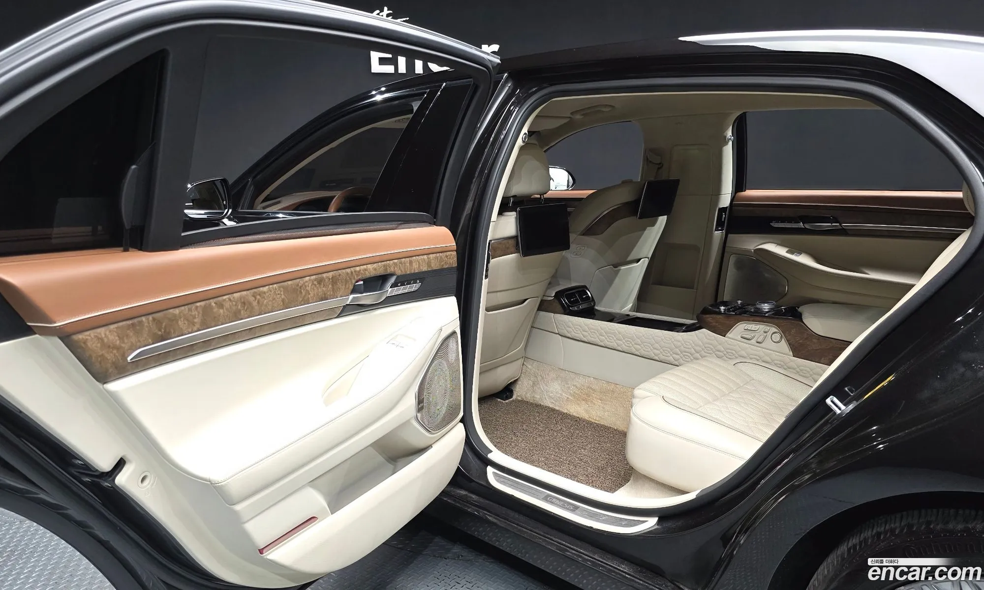 Genesis G90 2019 — 14