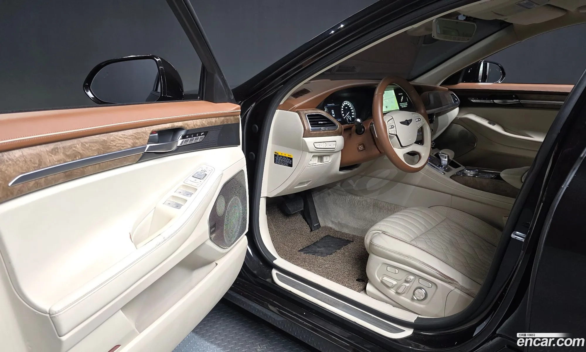 Genesis G90 2019 — 12