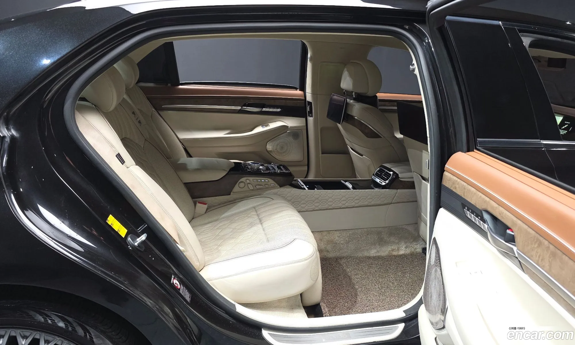 Genesis G90 2019 — 16