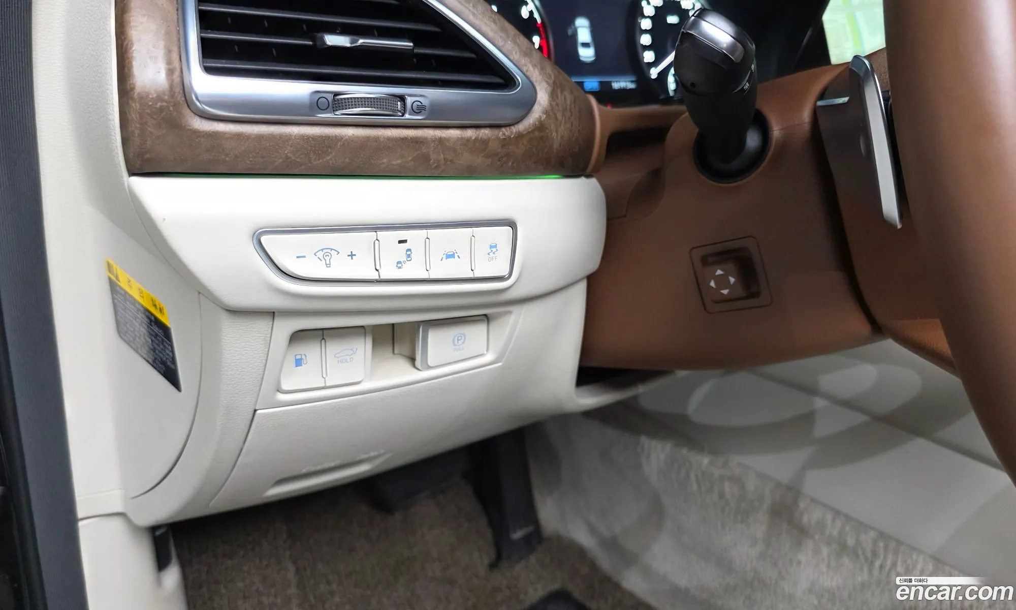Genesis G90 2019 — 31