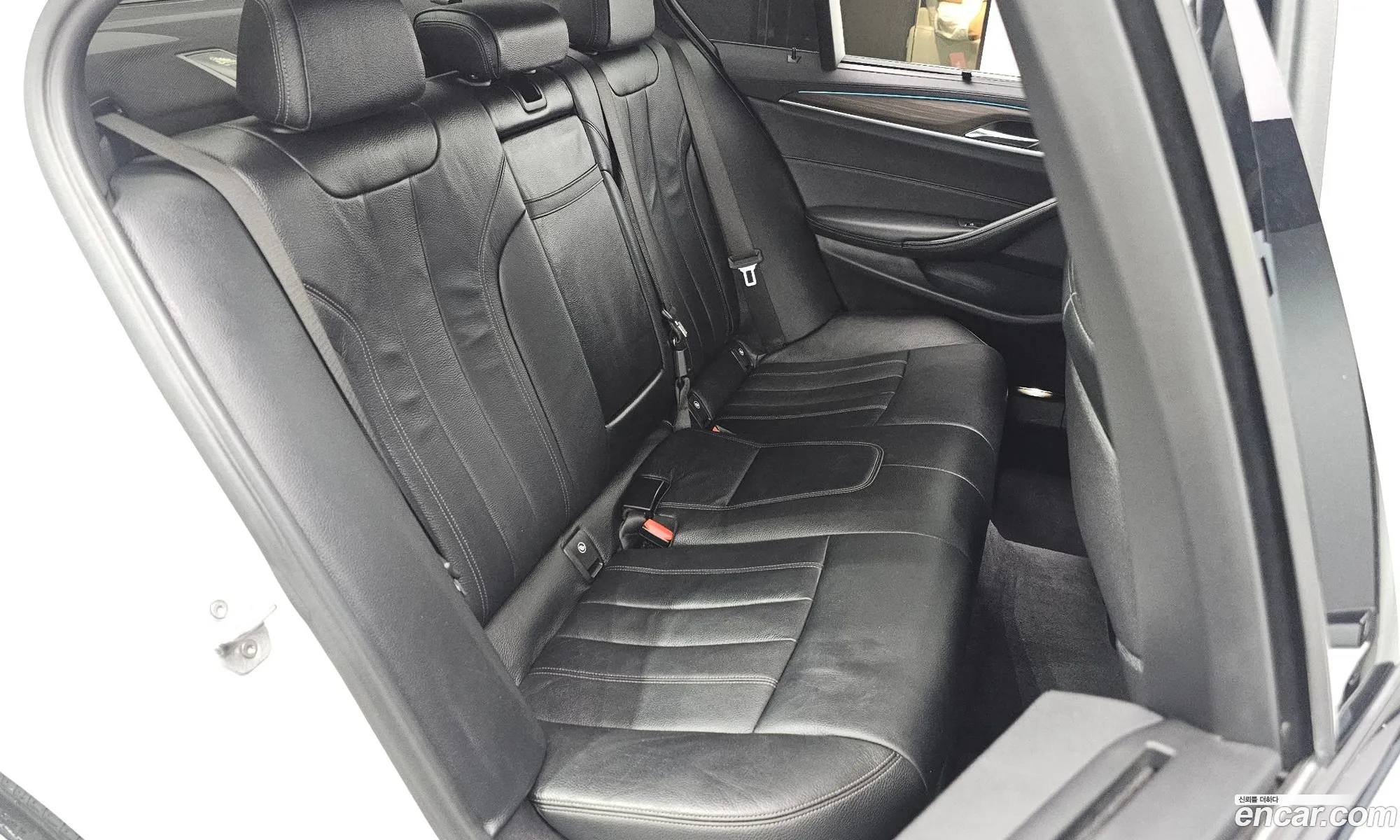 BMW 5 Series 2017 — 9