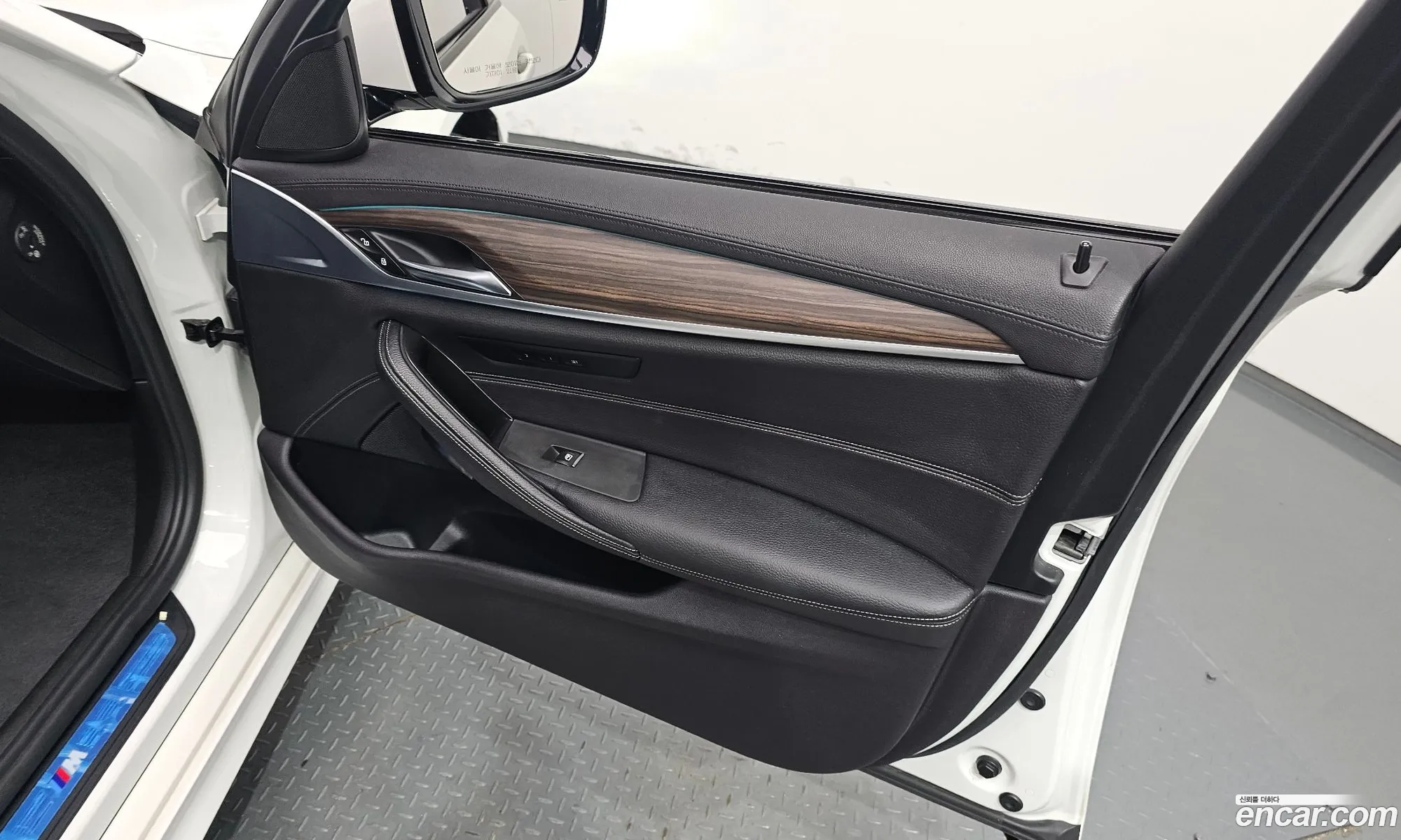 BMW 5 Series 2017 — 14