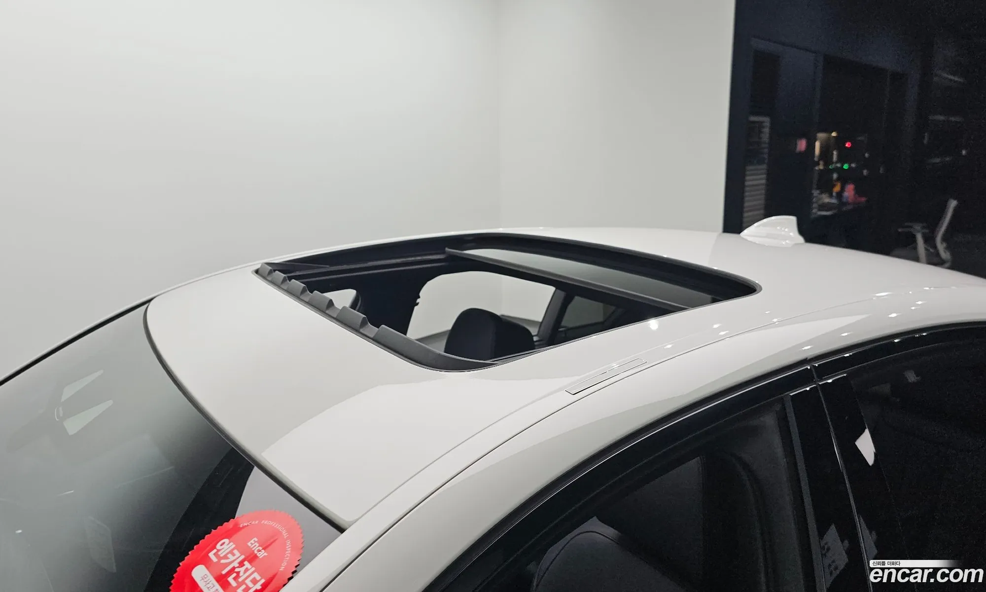 BMW 5 Series 2017 — 26