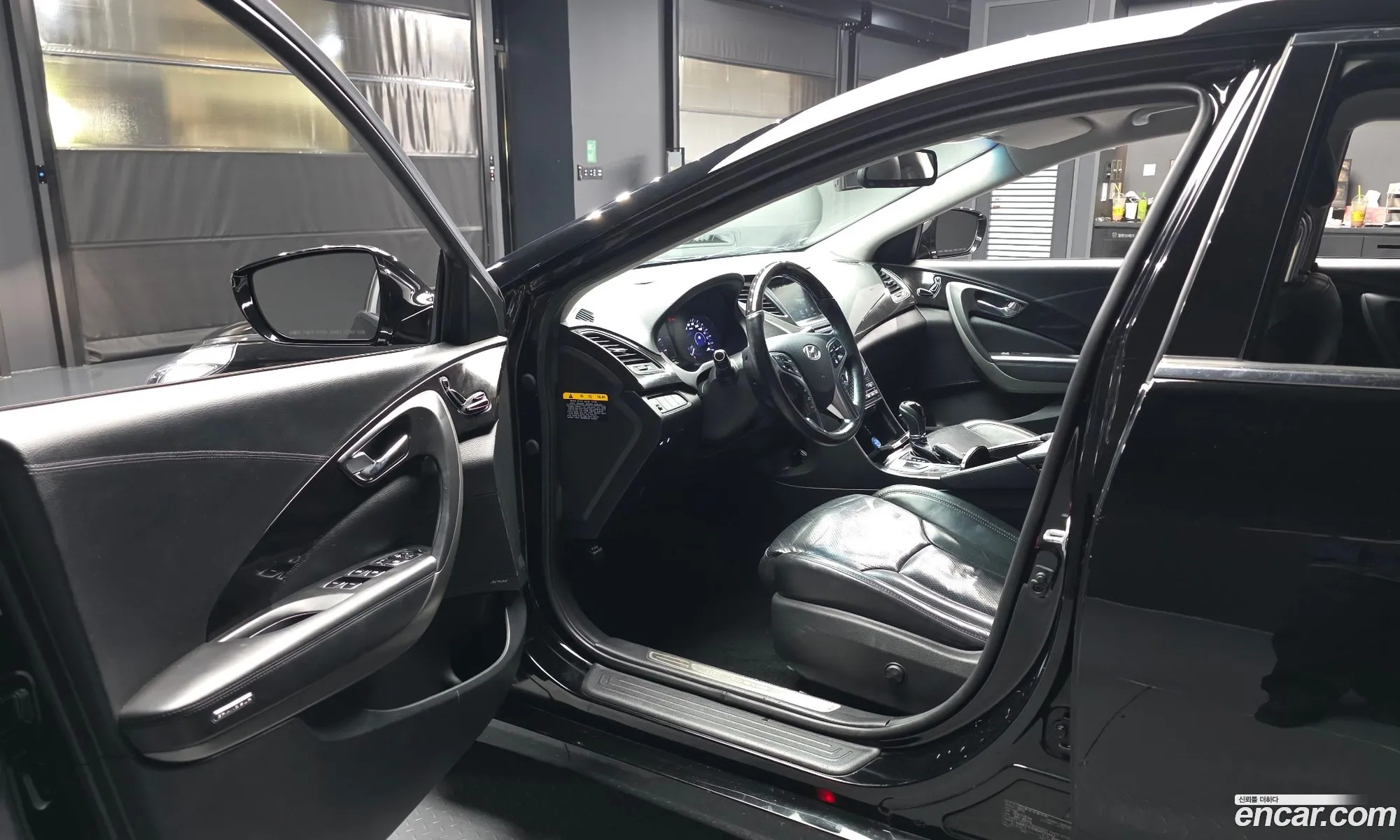 Hyundai Grandeur HG 2016 — 22