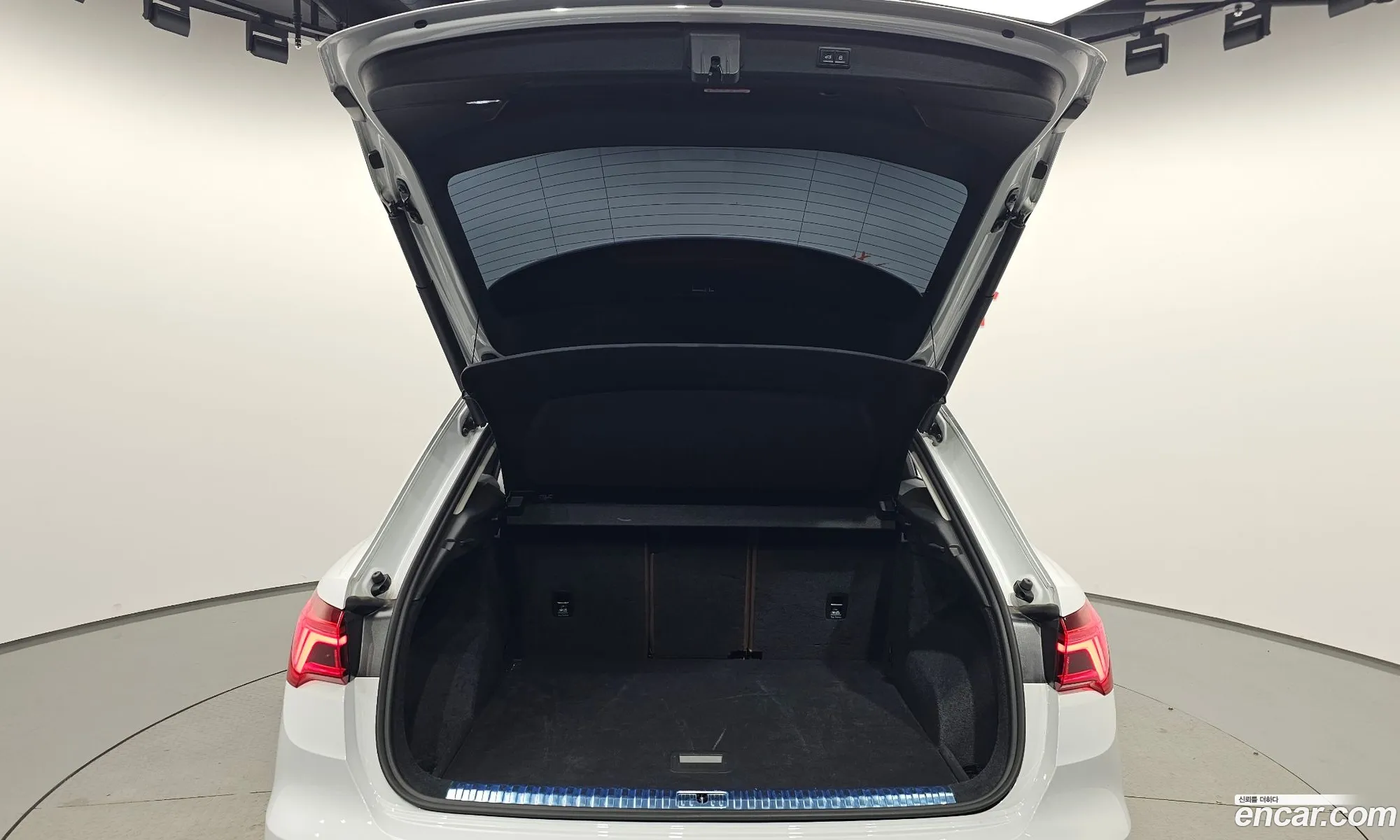 Audi Q3 2022 WAUZZZF36P1000802 — 28
