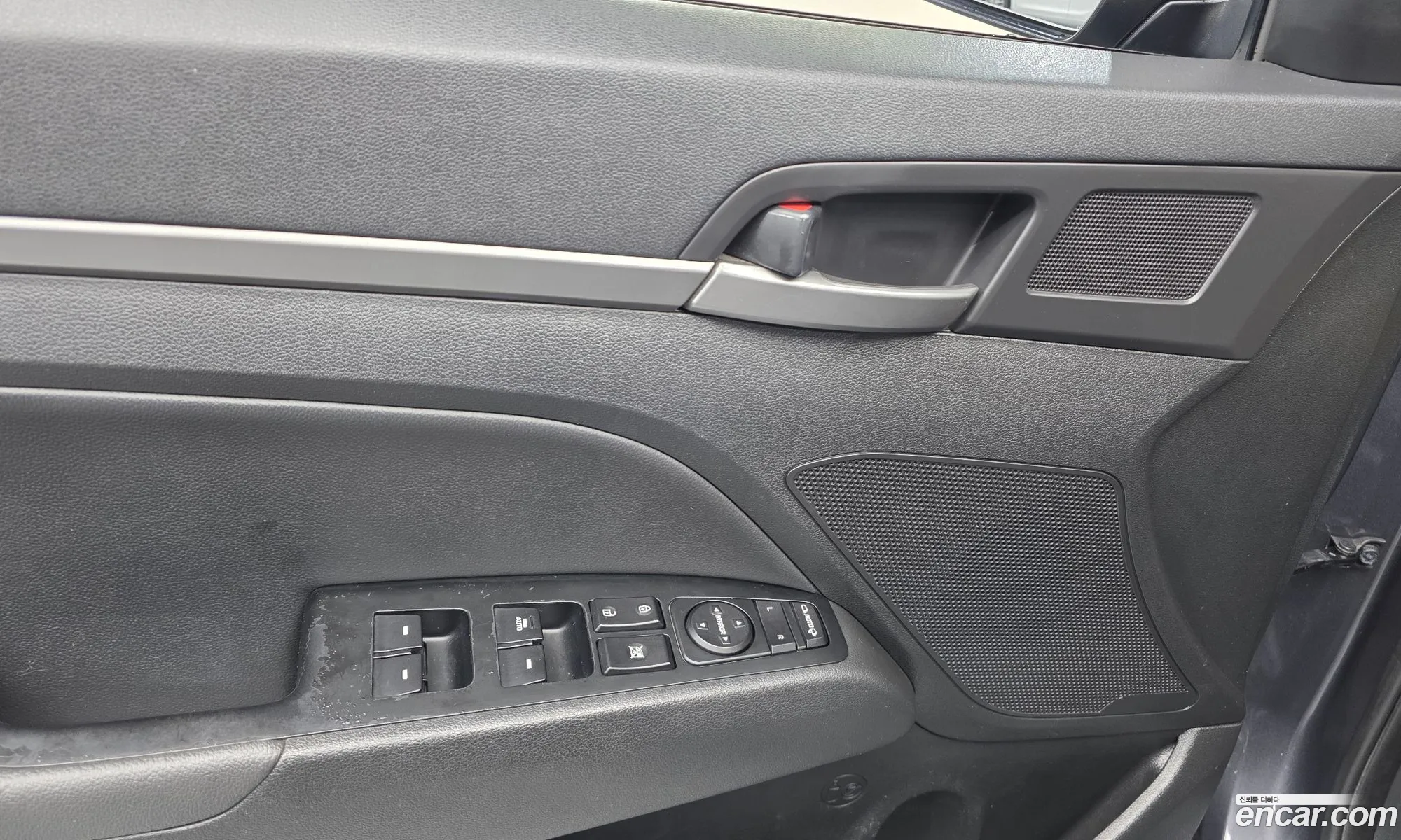 Hyundai Elantra AD 2016 — 21