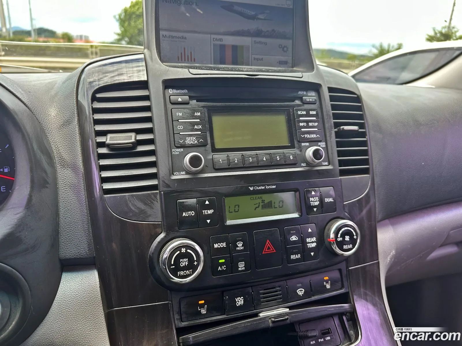 Kia Carnival R 2014 — 19