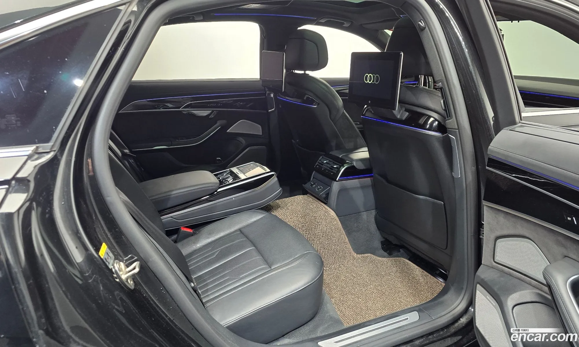Audi A8 2021 WAUZZZF84MN002743 — 6