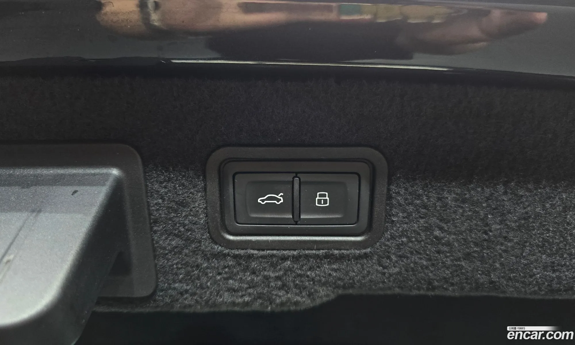 Audi A8 2021 WAUZZZF84MN002743 — 18