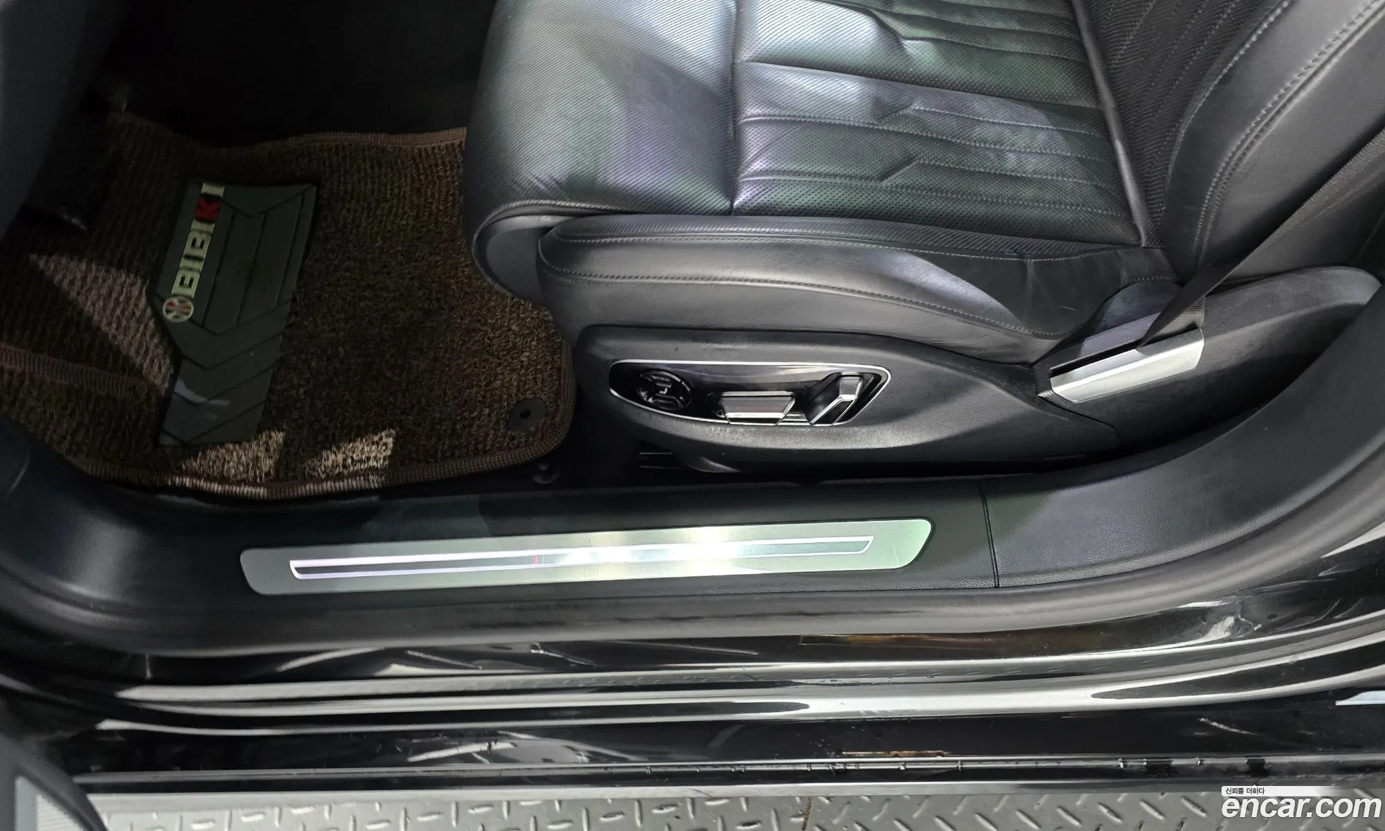 Audi A8 2021 WAUZZZF84MN002743 — 10