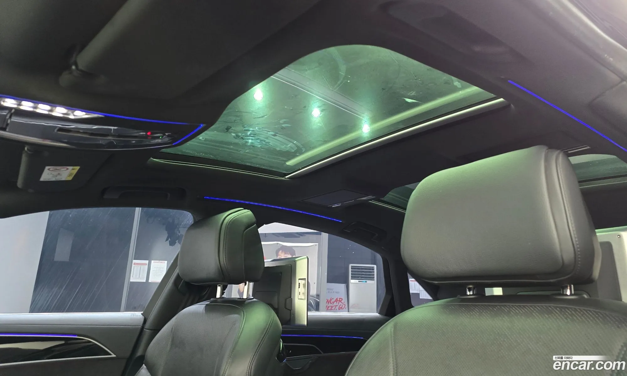 Audi A8 2021 WAUZZZF84MN002743 — 17