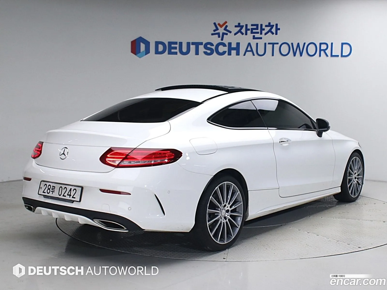 Mercedes-Benz C-Class W205 2016 — 15