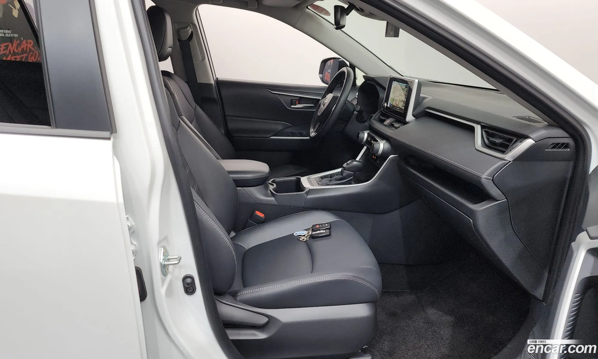 Toyota RAV4 2024 JTMX2RFV0RD169117 — 15