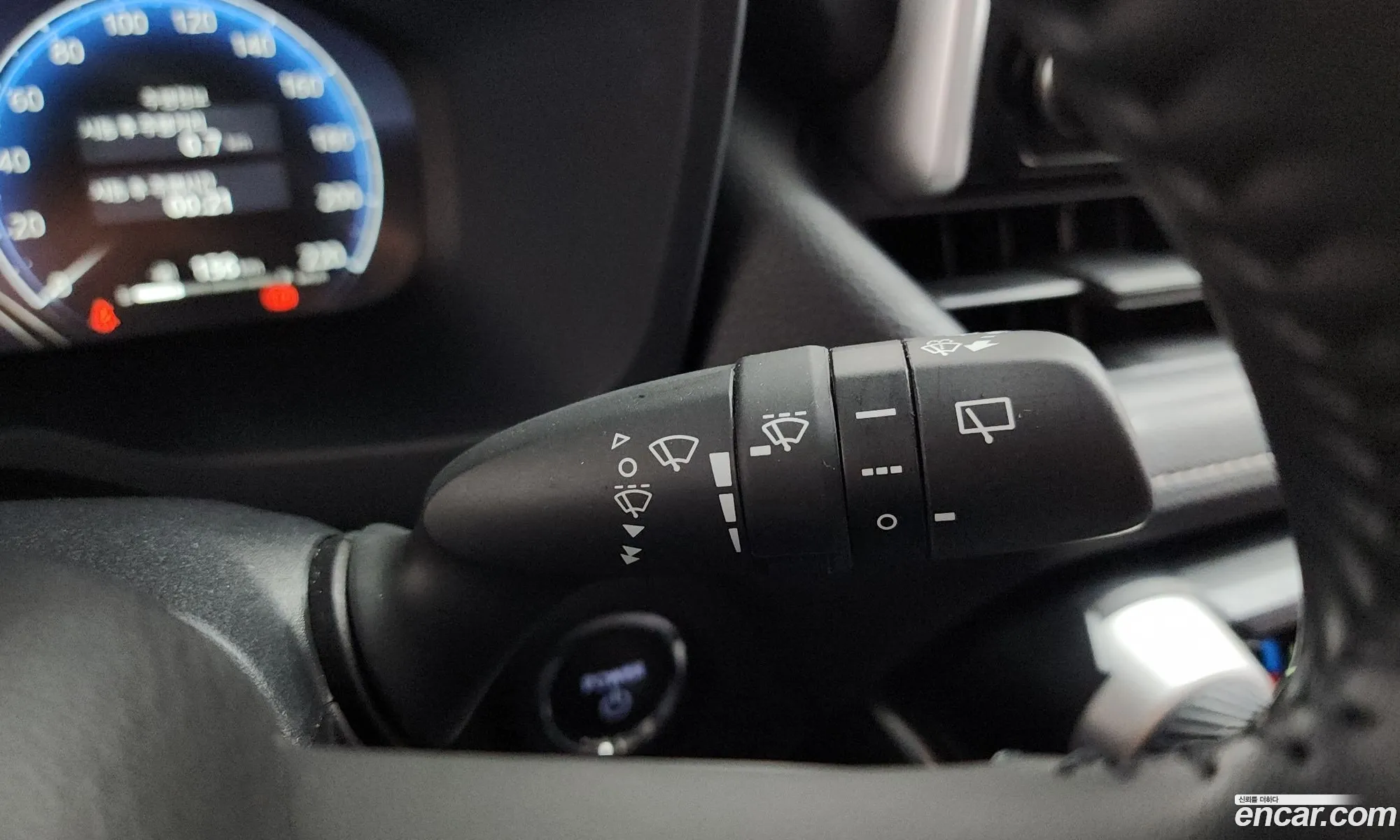 Toyota RAV4 2024 JTMX2RFV0RD169117 — 19