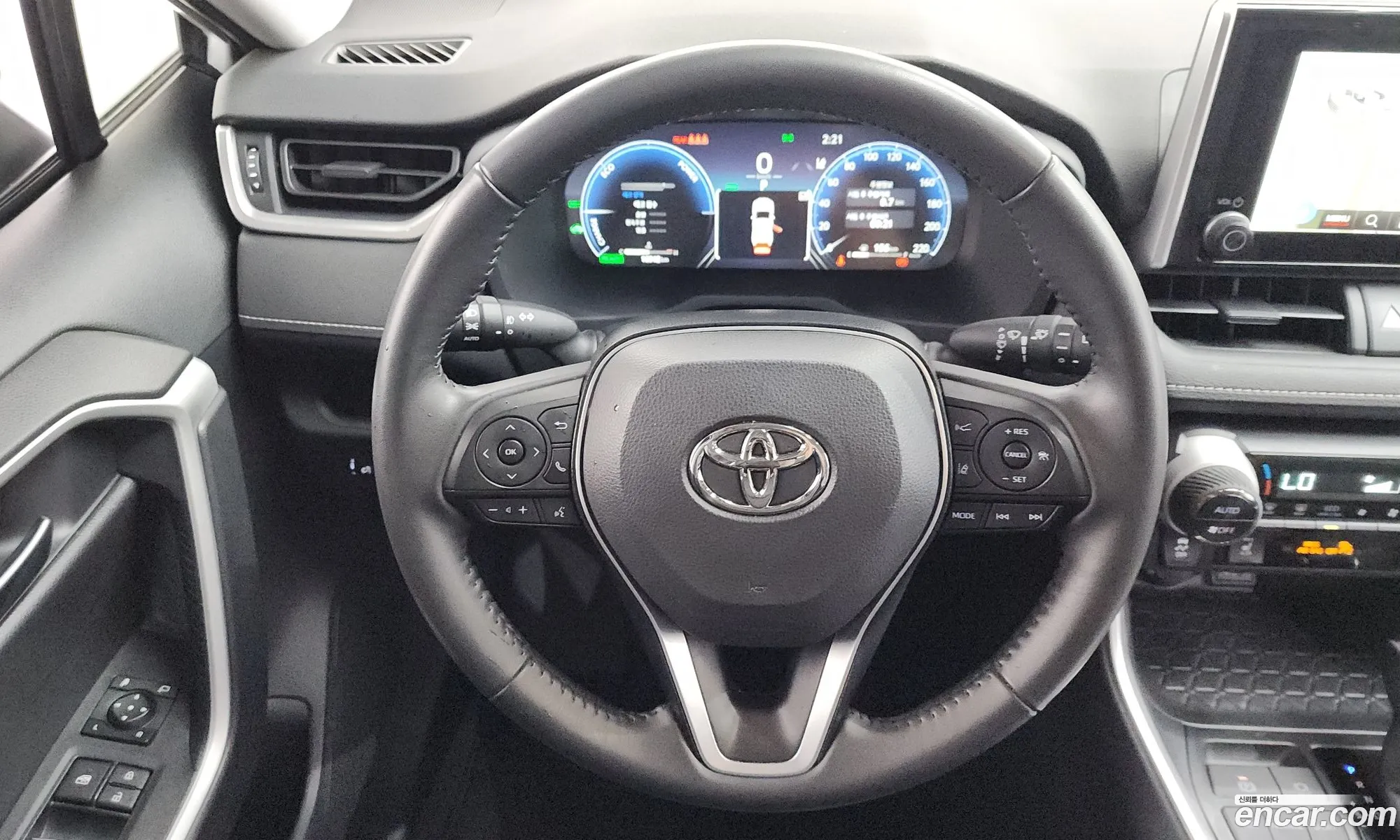 Toyota RAV4 2024 JTMX2RFV0RD169117 — 30