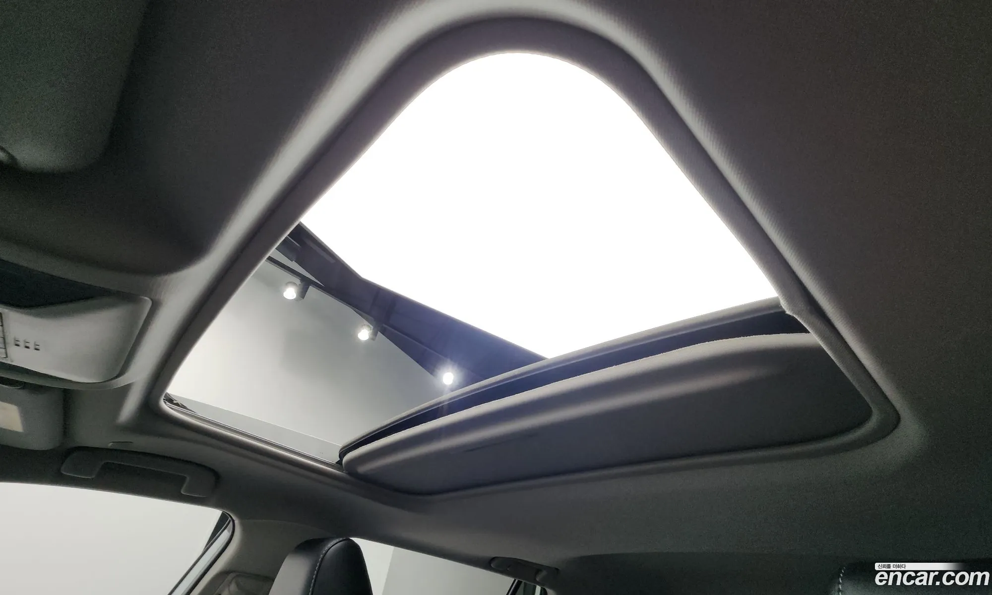 Toyota RAV4 2024 JTMX2RFV0RD169117 — 7