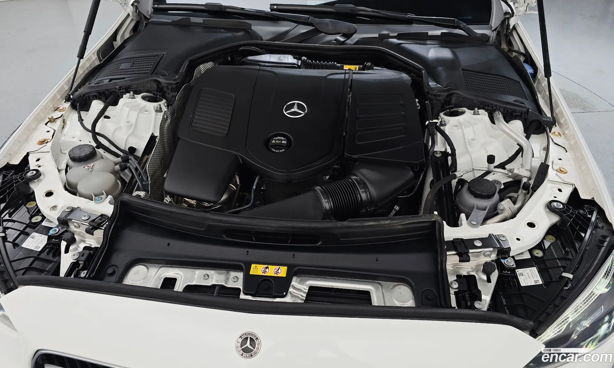 Mercedes-Benz C-Class W206 2023 — 32