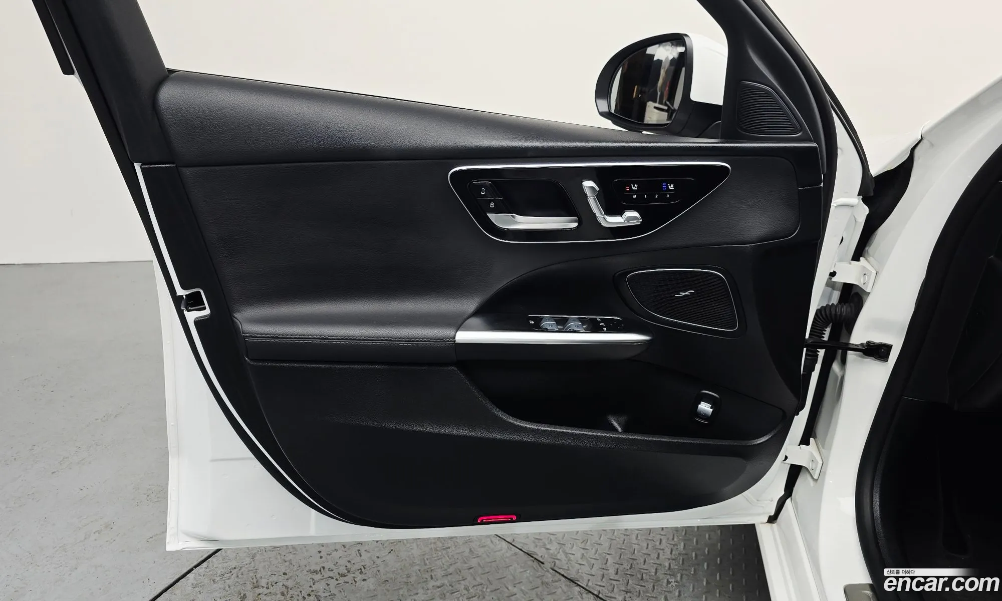 Mercedes-Benz C-Class W206 2023 — 12