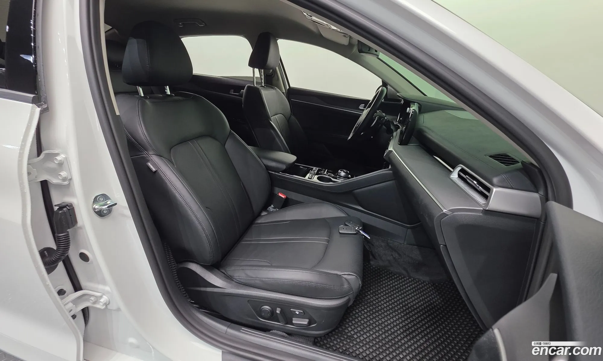 Kia K5 2023 — 29