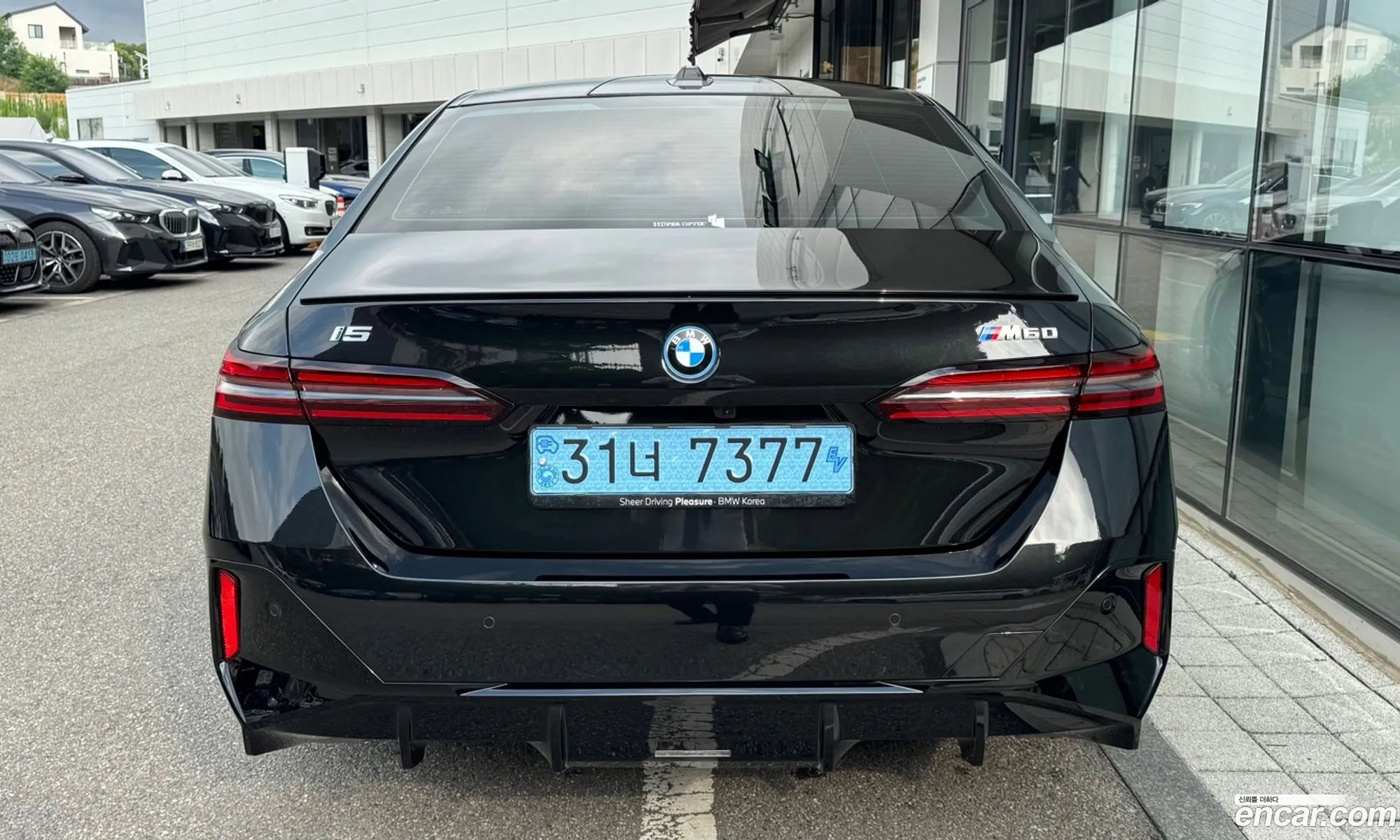BMW i5