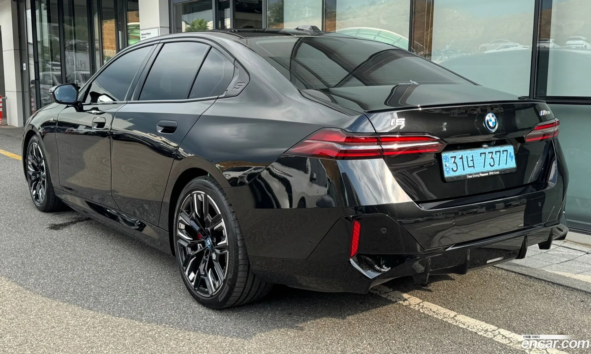 BMW i5