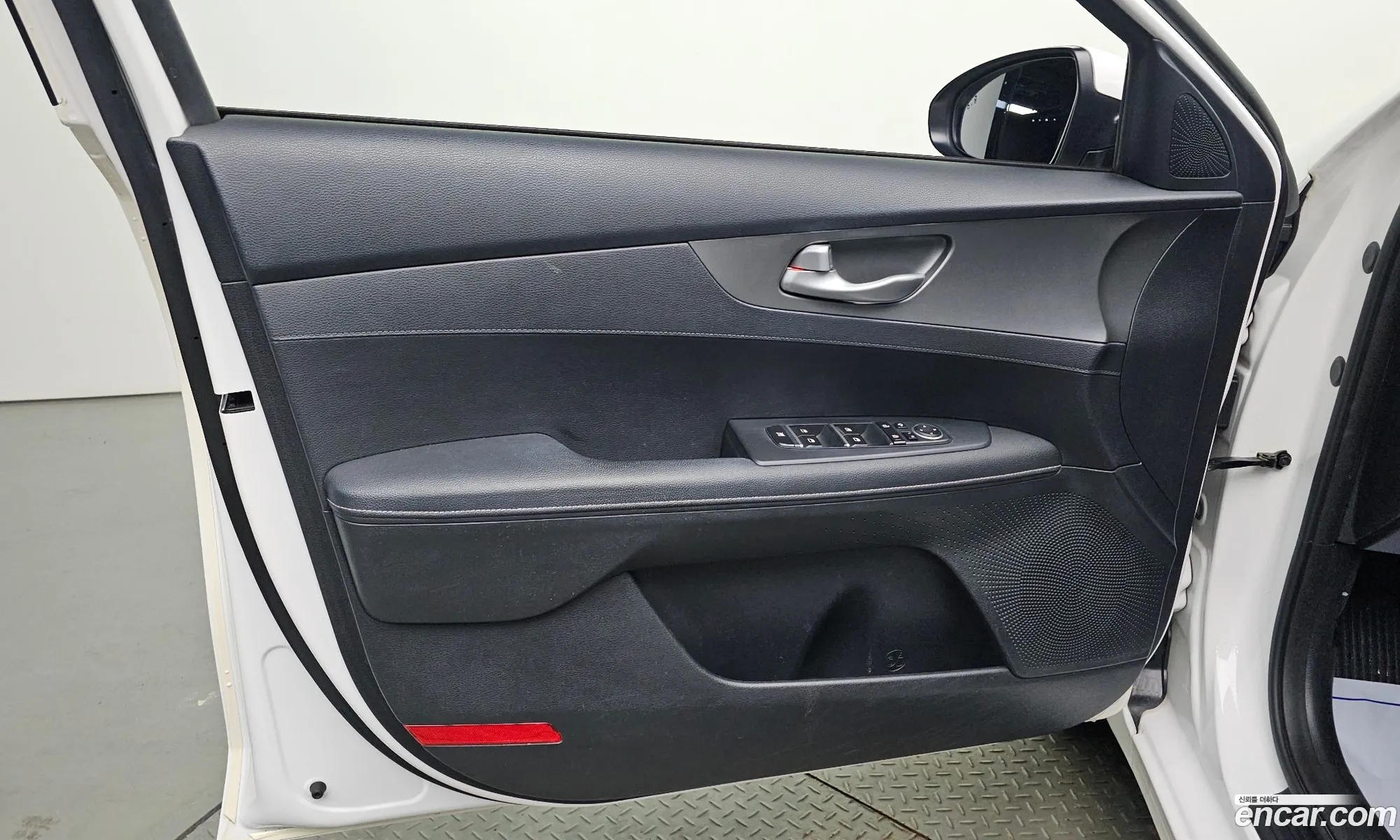 Kia K3 2018 — 26