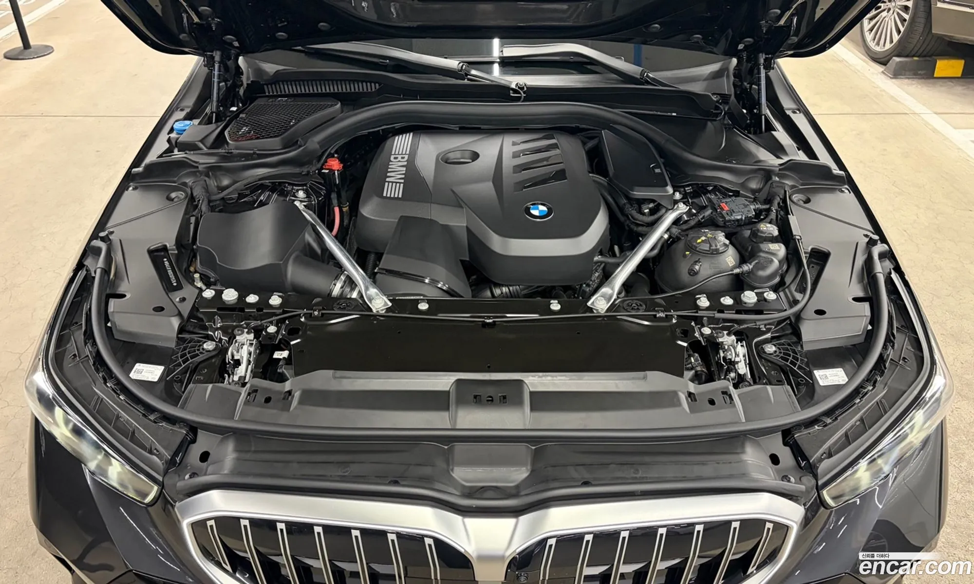 BMW 5 Series 2025 — 18