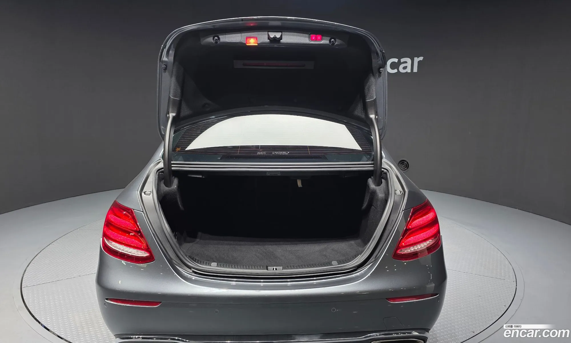 Mercedes-Benz E-Class W213 2017 WDDZF4JB2HA212147 — 6