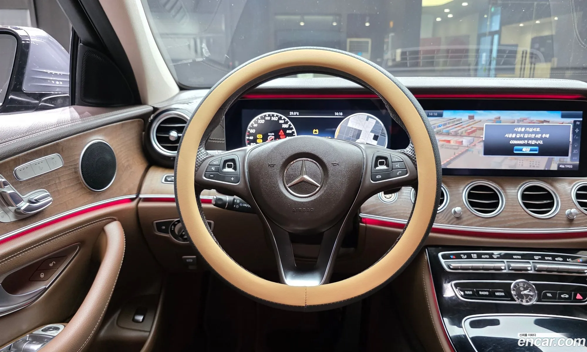Mercedes-Benz E-Class W213 2017 WDDZF4JB2HA212147 — 4