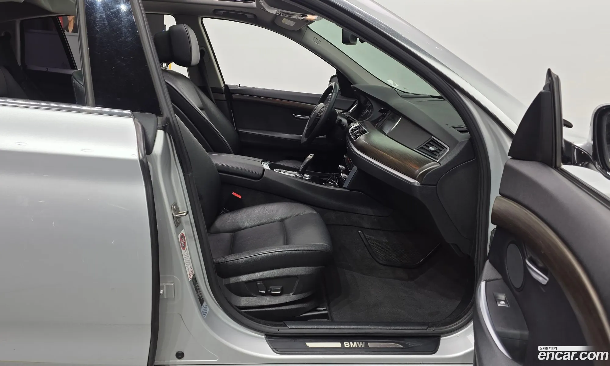 BMW 5 Series GT 2012 WBAXC0109DC989244 — 8