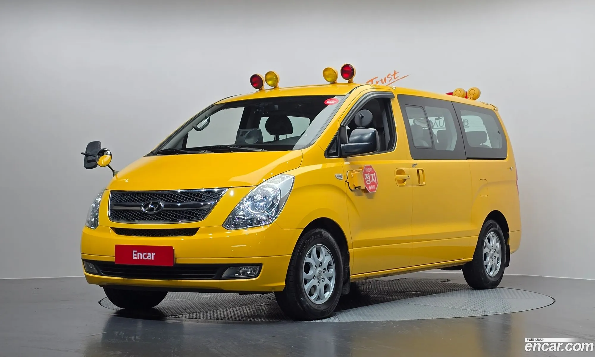 Hyundai Grand Starex 2010 — 16