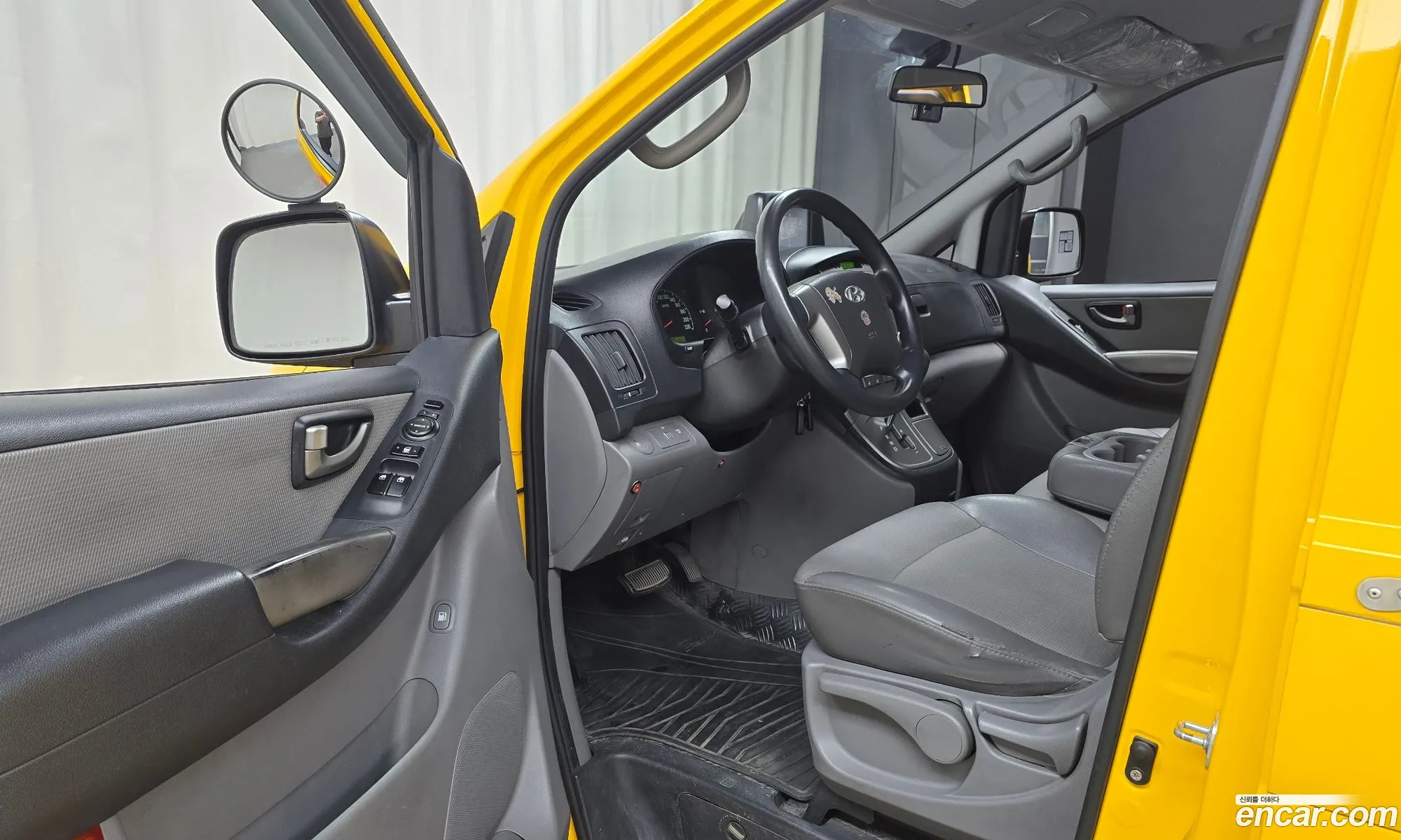 Hyundai Grand Starex 2010 — 11
