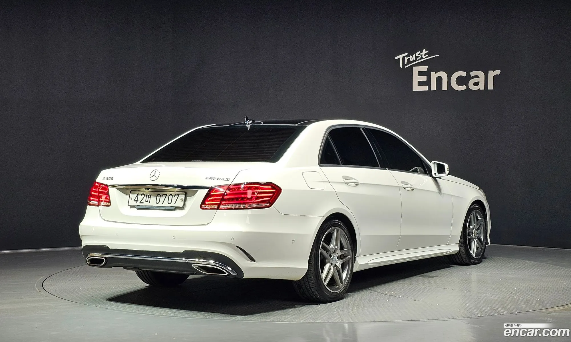 Mercedes-Benz E-Class W212 2016 WDDHF9EB0GB289868 — 8