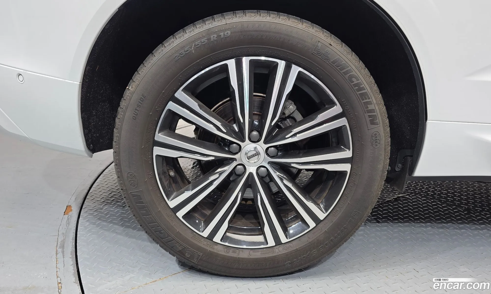 Volvo XC60 2022 YV1UZL12CN1014823 — 13