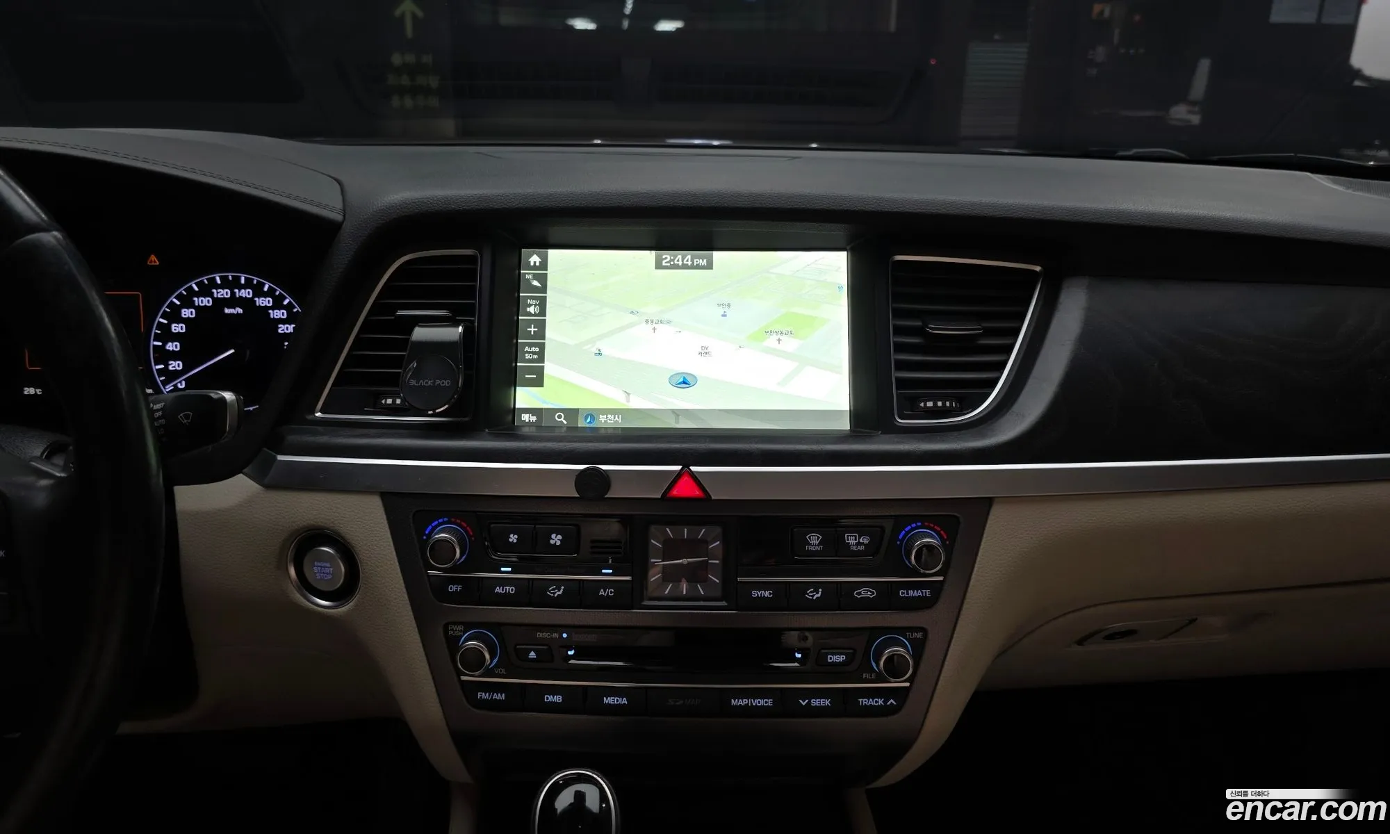 Hyundai Genesis DH 2014 — 26