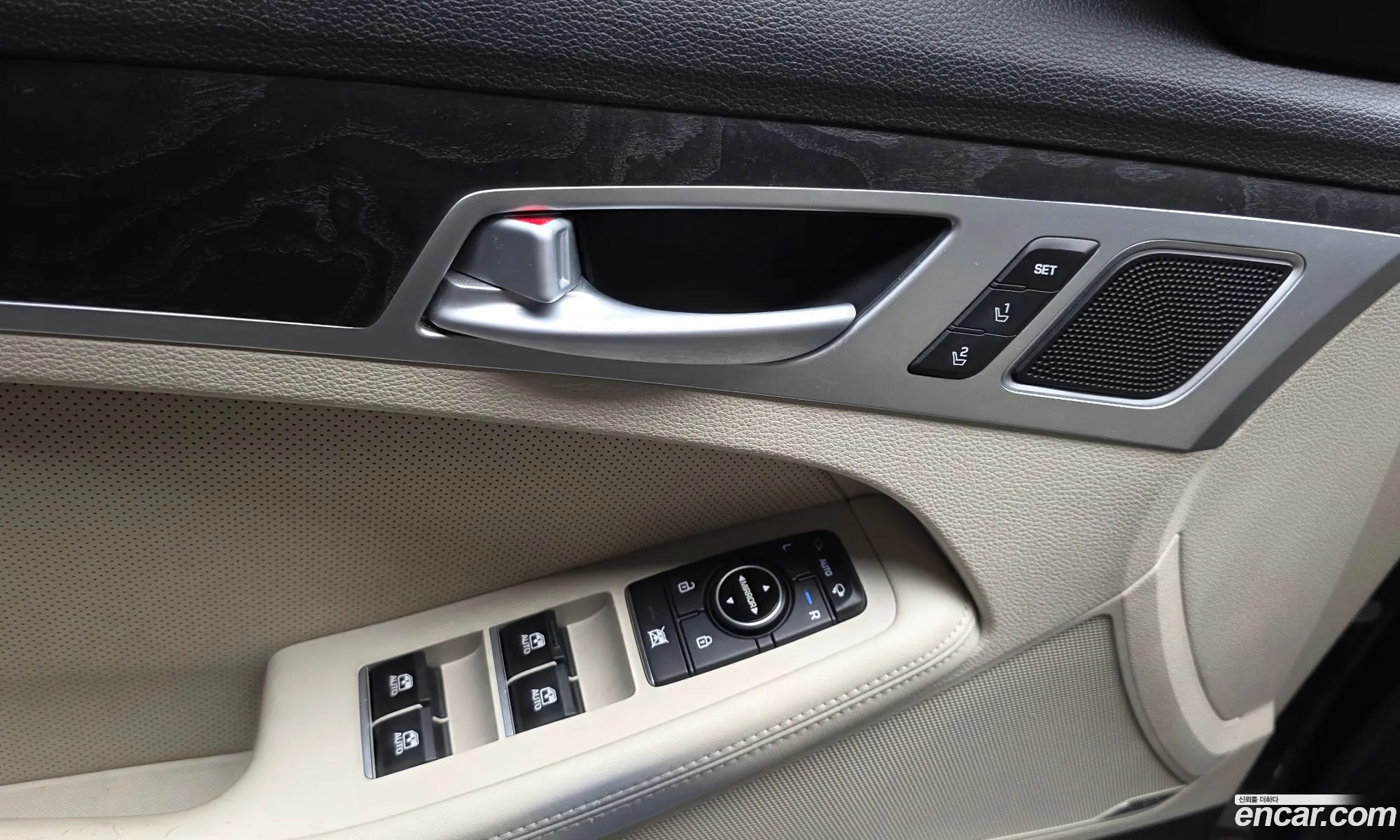 Hyundai Genesis DH 2014 — 30
