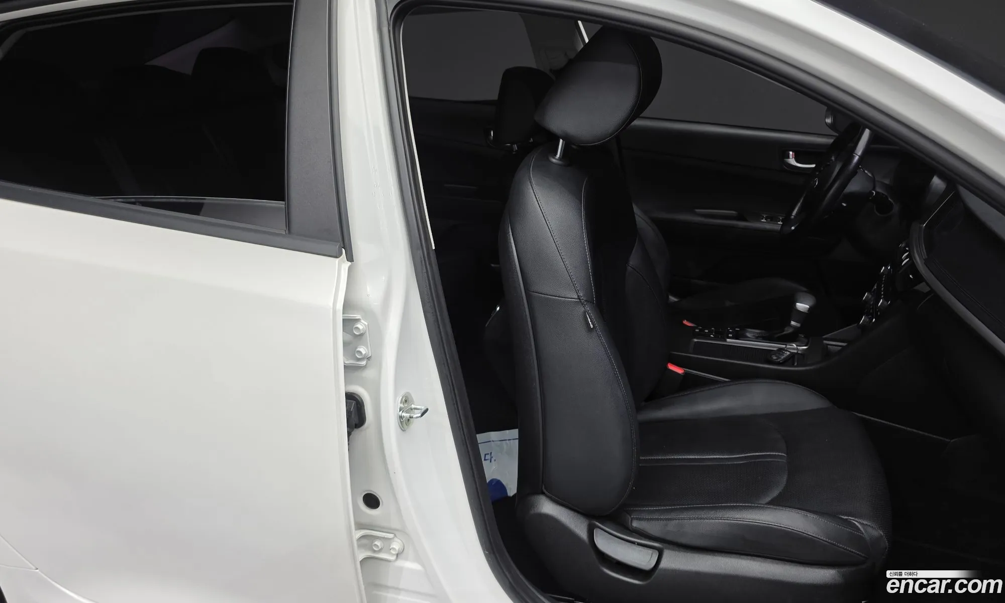 Kia K5 2019 — 30