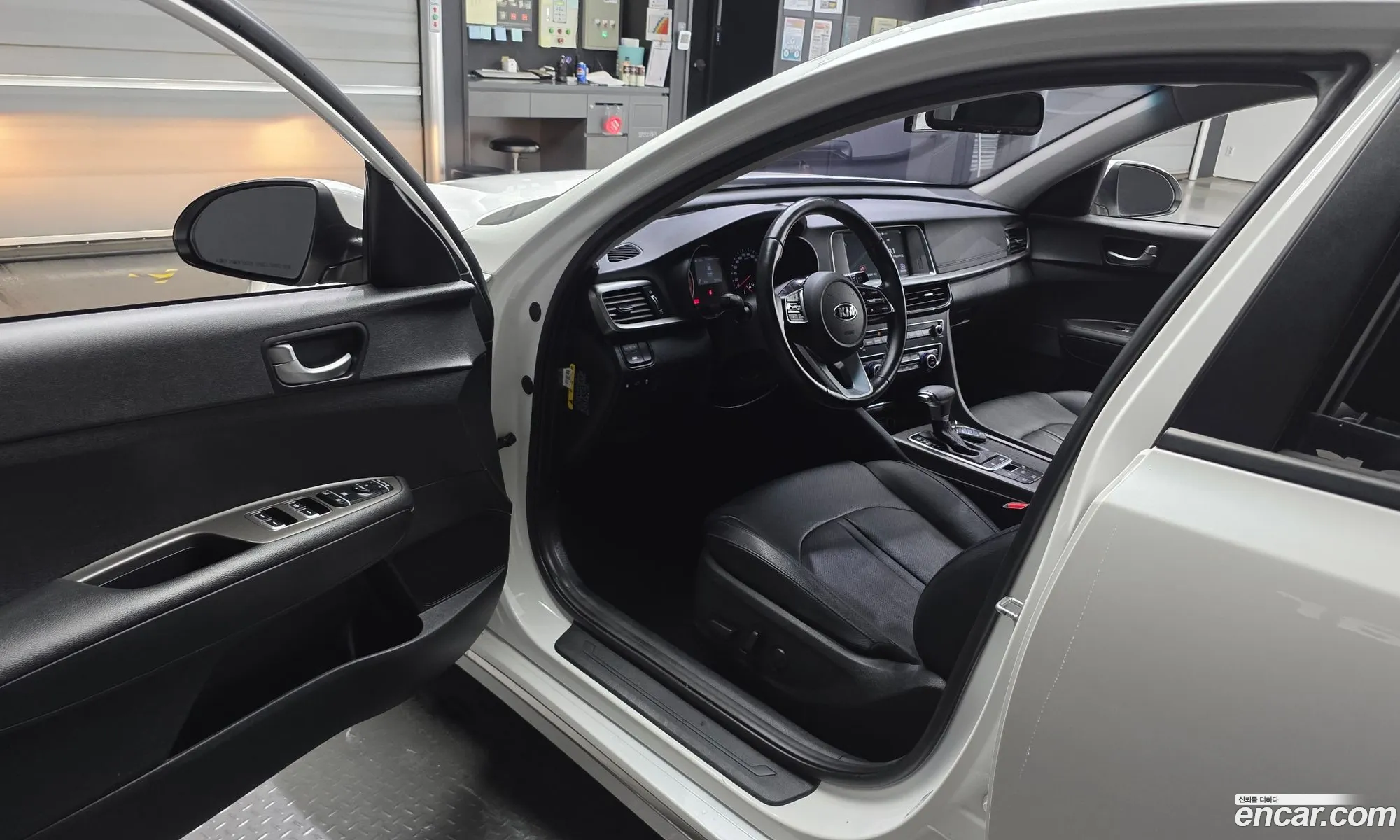 Kia K5 2019 — 18