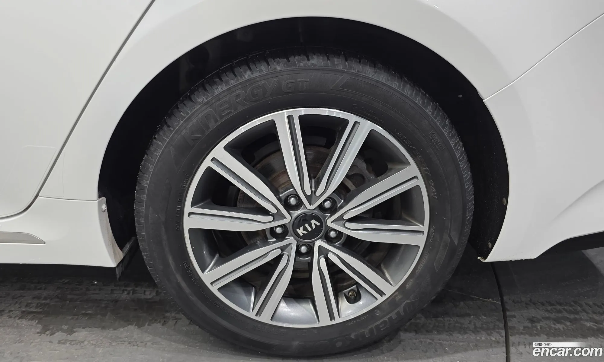 Kia K5 2019 — 28
