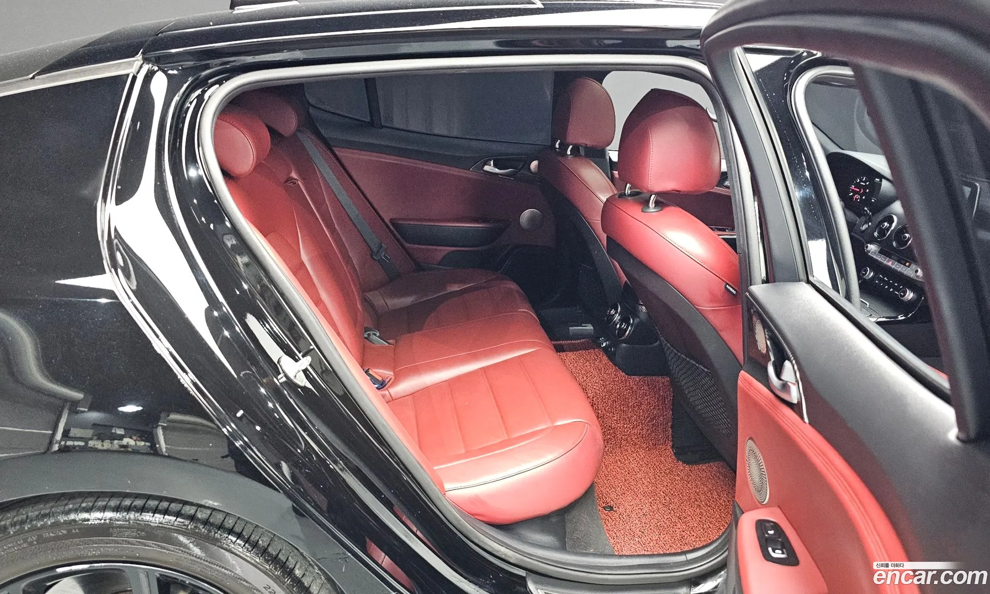 Kia Stinger 2020 — 11