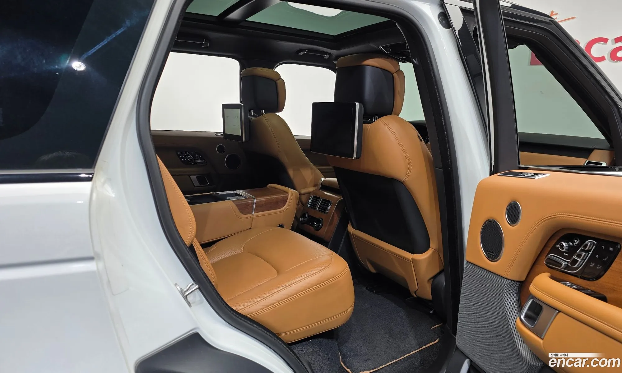 Land Rover Range Rover 2022 SALGA2BE5NA472219 — 3