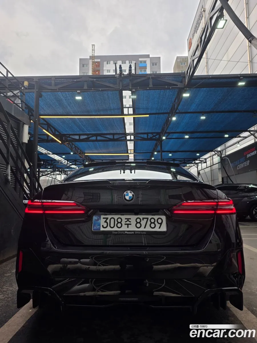 BMW 5 Series 2025 — 9